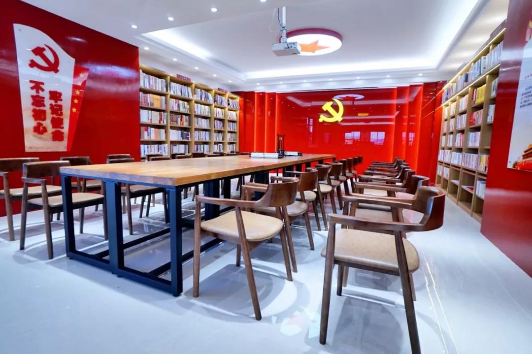 新时代的“红色加油站”——平远县大柘镇黄沙村党员阅览室亮相于众